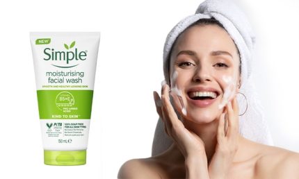 Simple Moisturizing Face Wash 150ml